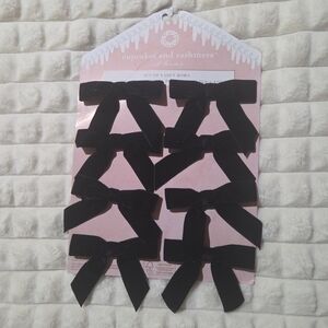 Cupcakes & Cashmere Elegant Black Bows
